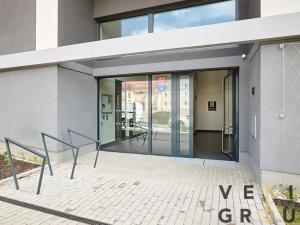 Pronájem bytu 2+kk, Praha - Vysočany, Střídavá, 55 m2