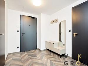 Pronájem bytu 2+kk, Praha - Vysočany, Střídavá, 55 m2