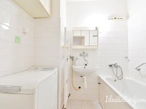 Pronájem bytu 2+1, Brno, Klímova, 61 m2