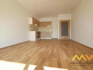 Pronájem bytu 2+kk, Hradec Králové - Nový Hradec Králové, Antonína Petrofa, 60 m2