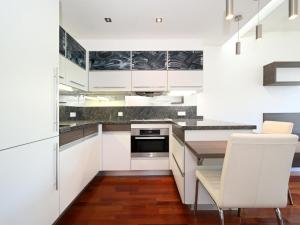 Pronájem bytu 1+kk, Praha - Vinohrady, Italská, 32 m2