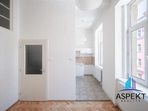 Pronájem bytu 2+1, Praha - Žižkov, Vlkova, 62 m2