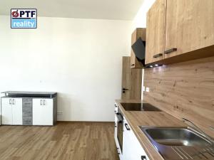 Pronájem bytu 1+kk, Plzeň, Koterovská, 48 m2