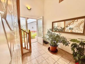 Prodej rodinného domu, Hrušovany nad Jevišovkou, Severní, 180 m2
