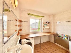 Prodej rodinného domu, Hrušovany nad Jevišovkou, Severní, 180 m2