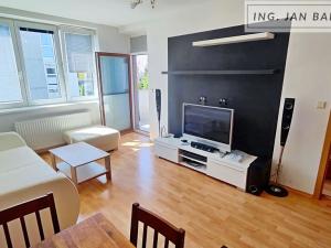 Pronájem bytu 2+kk, Jihlava, Poláčkova, 50 m2