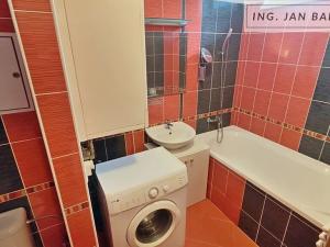 Pronájem bytu 2+kk, Jihlava, Poláčkova, 50 m2