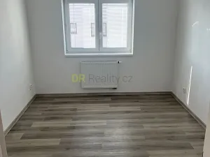 Pronájem bytu 2+kk, Rosice, Kaštanová, 63 m2