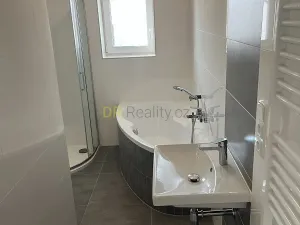 Pronájem bytu 2+kk, Rosice, Kaštanová, 63 m2