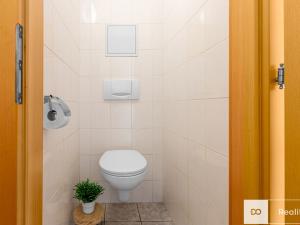 Prodej bytu 2+1, Praha - Hlubočepy, Lamačova, 46 m2