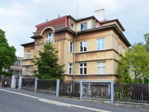 Prodej bytu 3+1, Teplice - Trnovany, Táborská, 80 m2