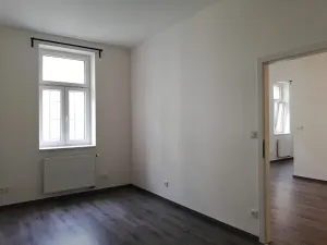 Pronájem bytu 2+kk, Praha - Holešovice, Na Maninách, 46 m2