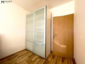 Pronájem bytu 2+kk, Praha - Dolní Měcholupy, Kryšpínova, 54 m2