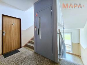 Prodej bytu 2+1, Jirkov, U Stadionu, 60 m2