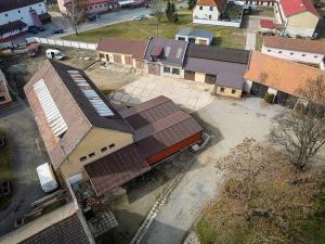 Prodej výrobních prostor, Branišovice, 2418 m2
