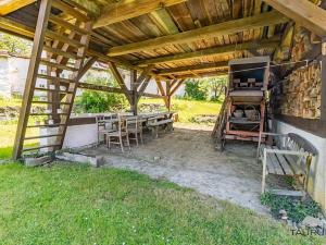 Prodej vícegeneračního domu, Chocenice, 280 m2