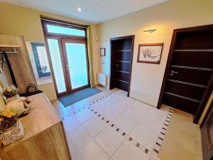 Prodej rodinného domu, Moravany, Švédské kříže, 268 m2