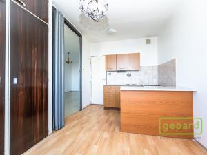 Prodej bytu 3+1, Praha - Kobylisy, Kaňkovského, 64 m2