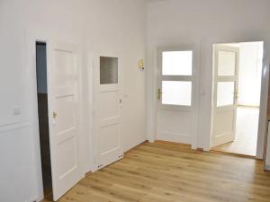 Pronájem bytu 3+kk, Praha - Bubeneč, náměstí Interbrigády, 85 m2