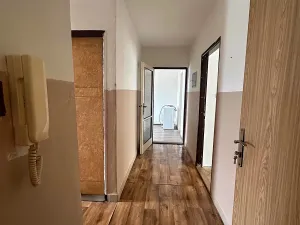 Prodej bytu 2+1, Karlovy Vary, Kvapilova, 60 m2