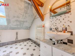 Prodej rodinného domu, Razová, 460 m2
