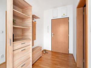 Pronájem bytu 2+kk, Praha - Kamýk, U Kamýku, 47 m2