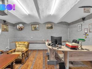 Pronájem výrobních prostor, Jeníkovice, 270 m2