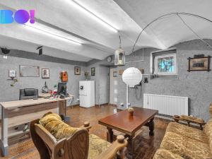 Pronájem výrobních prostor, Jeníkovice, 270 m2