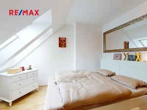 Prodej bytu 3+1, Praha - Vinohrady, Lužická, 130 m2