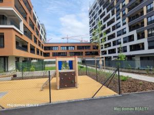Prodej bytu 2+kk, Praha - Hloubětín, Poděbradská, 69 m2