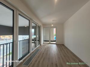 Prodej bytu 2+kk, Praha - Hloubětín, Poděbradská, 69 m2