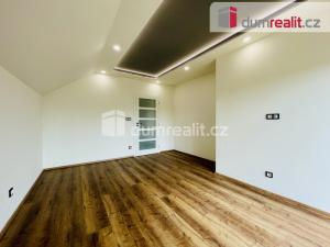 Prodej rodinného domu, Ruda, V zahradách, 159 m2