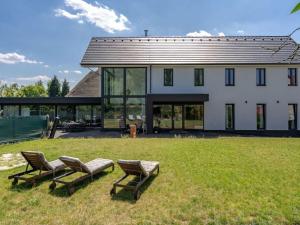 Prodej ubytování, Černěves, 237 m2