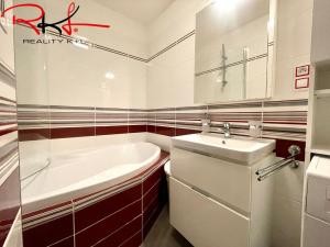 Pronájem bytu 2+kk, Praha - Záběhlice, Na Chodovci, 60 m2
