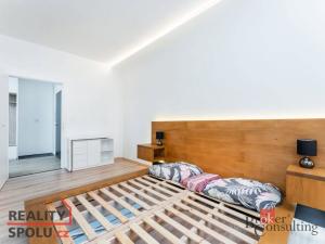 Pronájem bytu 2+kk, Praha - Holešovice, Přístavní, 48 m2