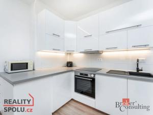 Pronájem bytu 2+kk, Praha - Holešovice, Přístavní, 48 m2