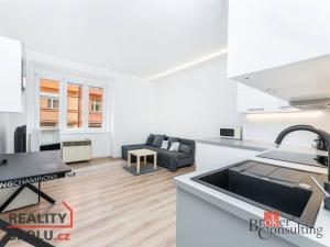 Pronájem bytu 2+kk, Praha - Holešovice, Přístavní, 48 m2