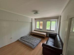 Pronájem bytu 2+1, Praha - Dejvice, Evropská, 62 m2