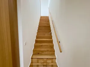Pronájem rodinného domu, Praha - Libuš, V Hrobech, 304 m2