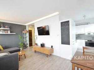 Prodej bytu 3+1, Praha - Záběhlice, Hledíková, 54 m2