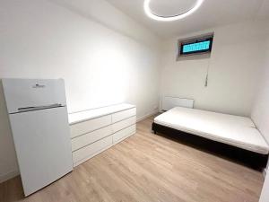 Pronájem bytu 1+kk, Praha - Hloubětín, Poděbradská, 28 m2