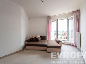 Pronájem bytu 6+kk a větší, Praha - Libeň, Kašparovo náměstí, 204 m2