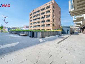 Pronájem bytu 1+kk, Praha - Vysočany, Fafkových, 11091 m2