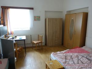 Prodej obchodního prostoru, Klatovy - Klatovy III, Nádražní, 438 m2