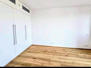 Pronájem bytu 4+kk, Praha - Smíchov, U Dívčích hradů, 119 m2