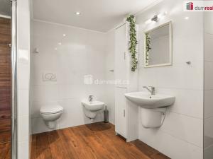 Prodej rodinného domu, Dubí, Údolí, 470 m2