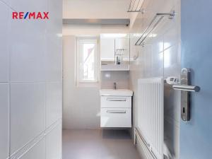 Pronájem bytu 4+1, Praha - Lipence, V roklích, 90 m2