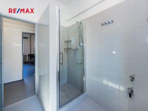Pronájem bytu 4+1, Praha - Lipence, V roklích, 90 m2