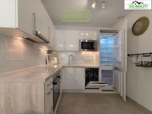 Pronájem bytu 1+1, Praha - Stodůlky, Petržílkova, 40 m2