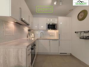 Pronájem bytu 1+1, Praha - Stodůlky, Petržílkova, 40 m2
